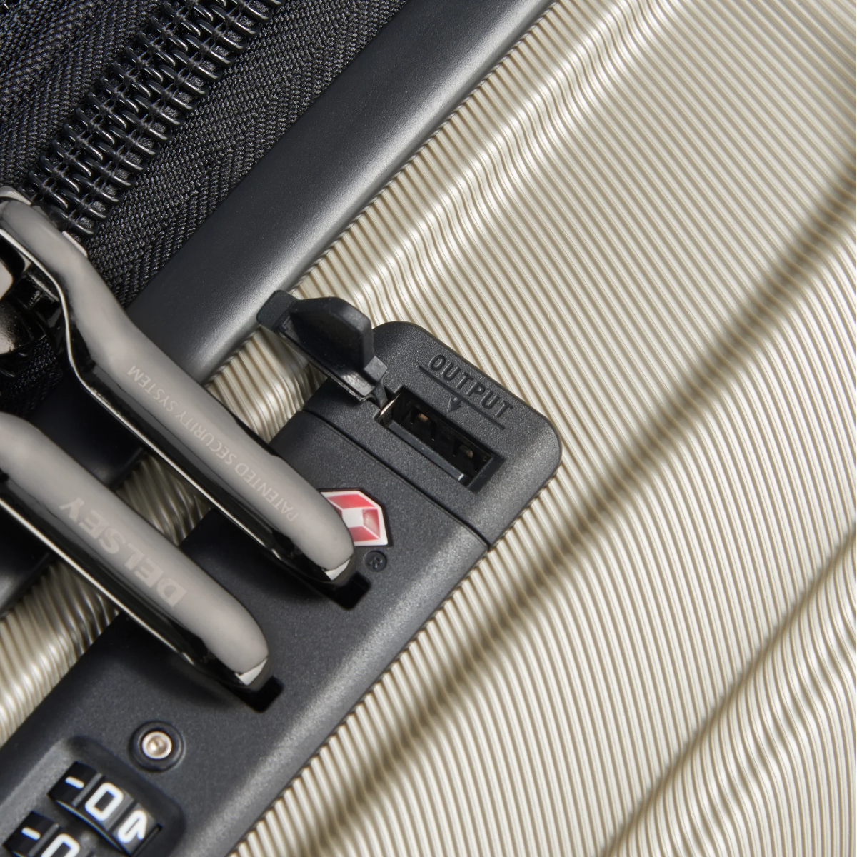DELSEY SHADOW 5.0 55CM 4DW CABIN TROLLEY CASE - Image 6