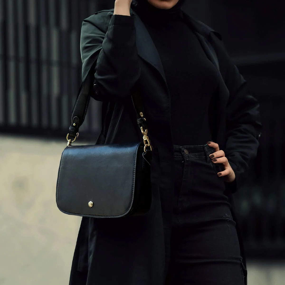 J&H PARIS SADDLE HANDBAG - Image 6
