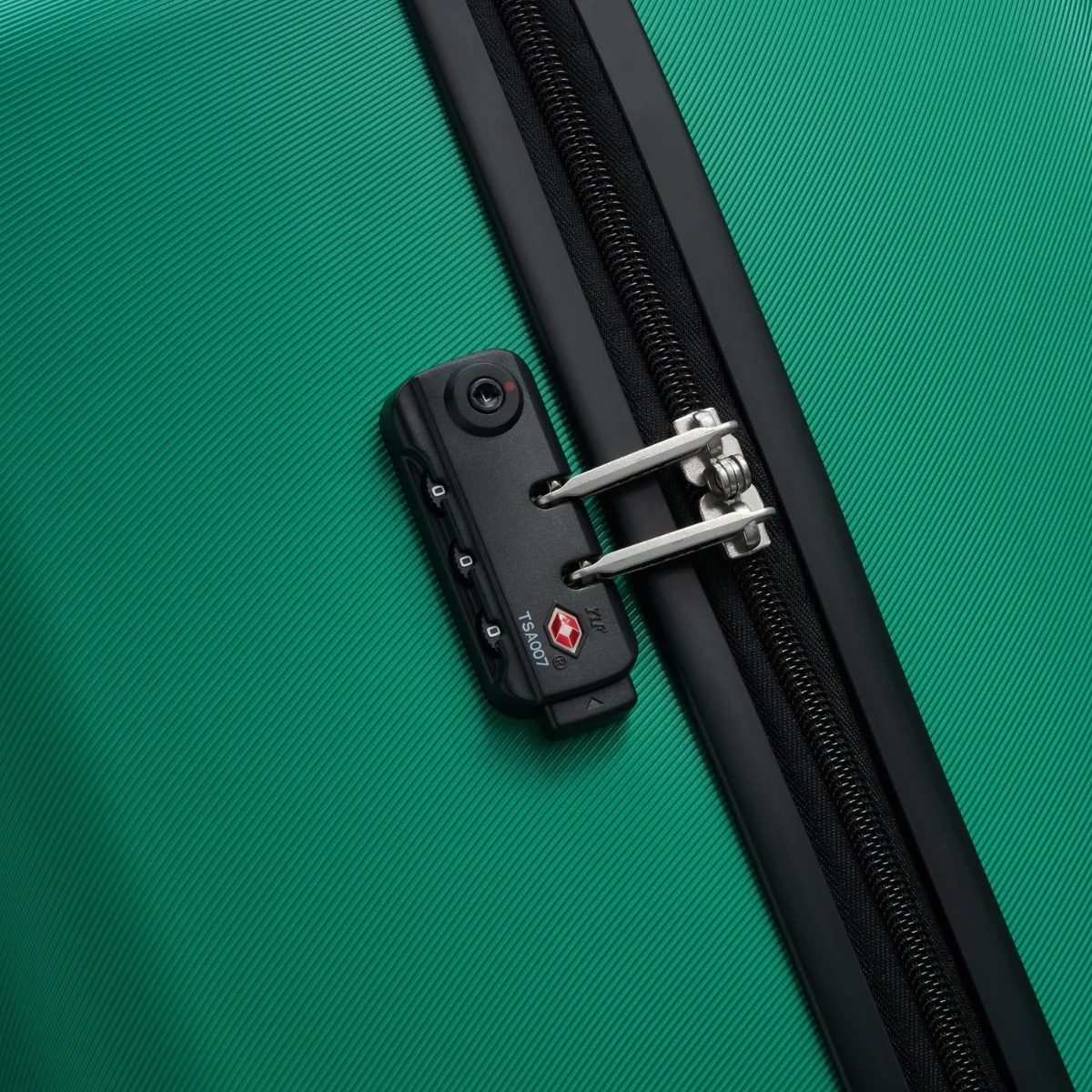 UNITED COLORS OF BENETTON FABRICA 82CM TROLLEY CASE - Image 6